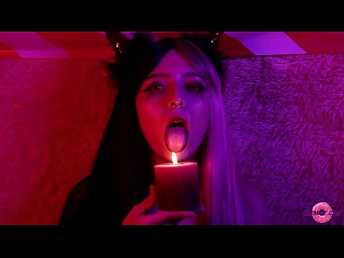 ❤️ ʻO ka Blowjob aloha mai Sexy Succubus me ka hoʻokō waha Sex video ma haw.assistentai.ru ❤